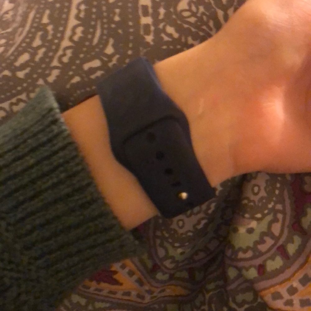 Apple Watch - Picture 2 of 3